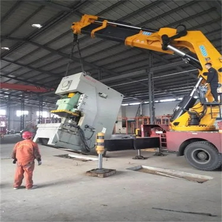 鄢陵80吨折臂吊车出租附近电话