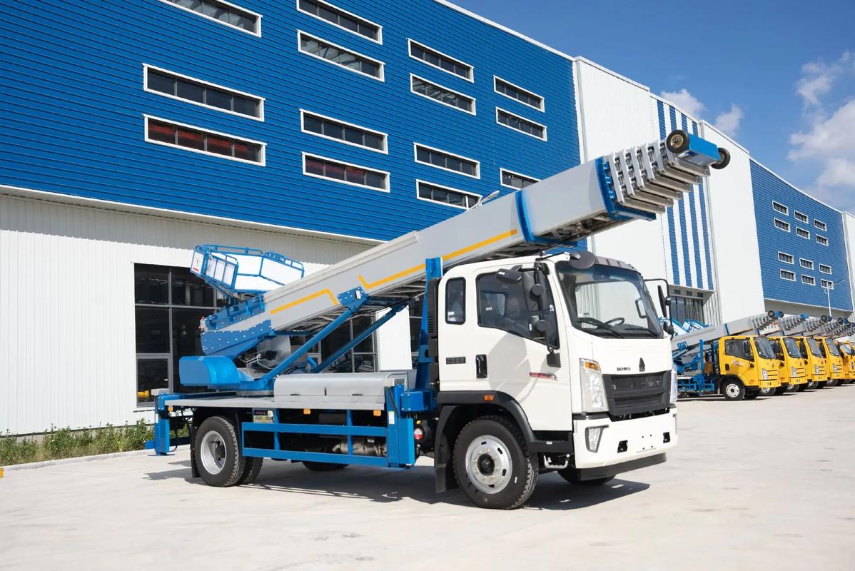 鄢陵出租云梯车高空作业车 建筑垃圾搬运